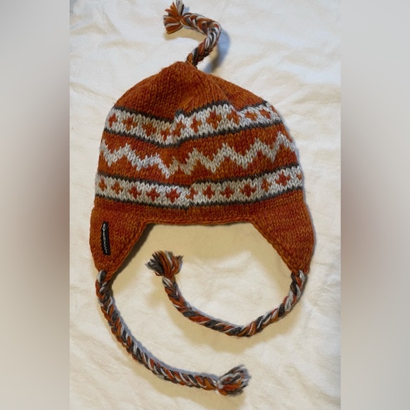Peruvian style beanie. 100% wool. Fleece-lined. Fits 4 y.o. to Large adult. - Picture 2 of 5